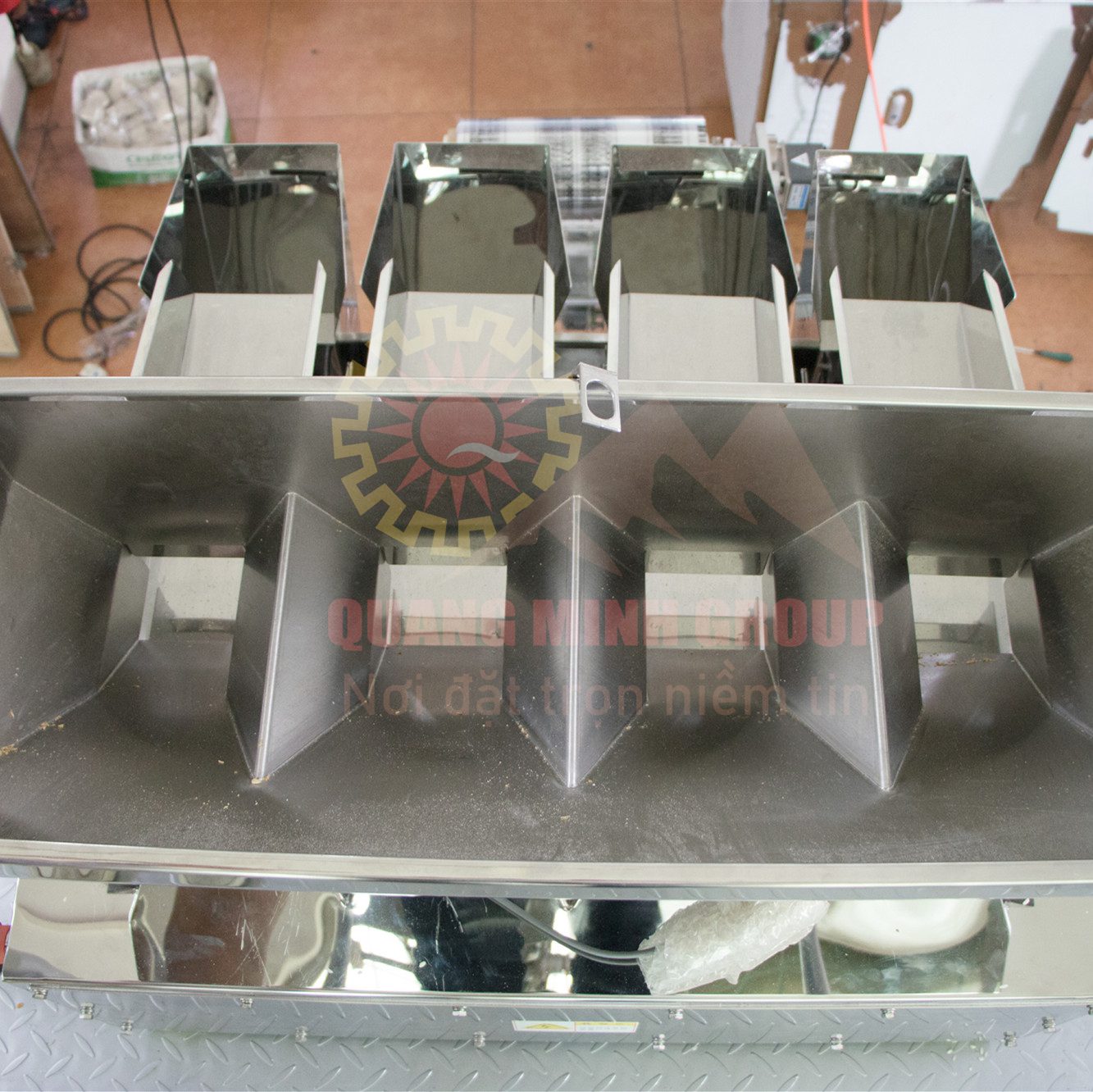 Bo cap lieu may dong goi 4 dau dinh luong