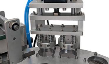 Máy hàn miệng hũ sữa chua có Bộ phận làm kín bằng vật liệu nhôm, dẫn nhiệt tốt