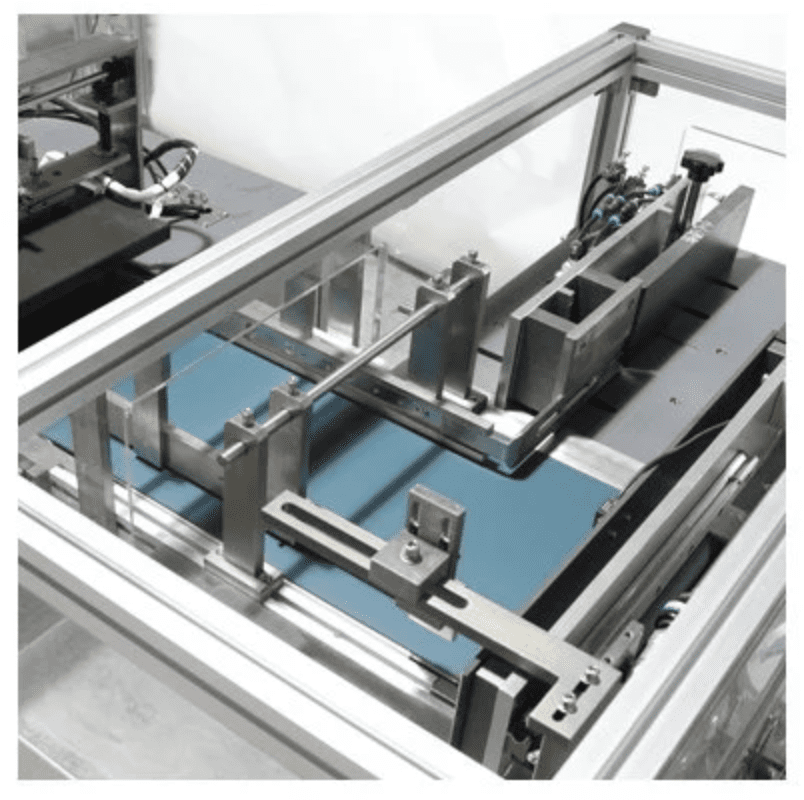 Băng tải đầu ra máy bọc màng bao thuốc lá